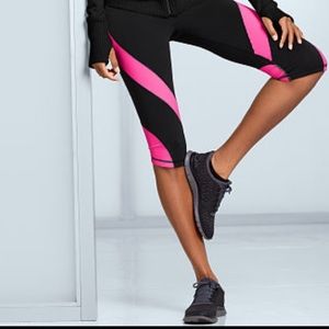 Victoria's Secret Cropped Leggings